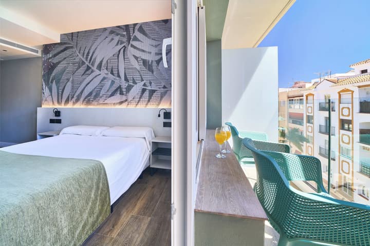 Sol y Miel Hostal