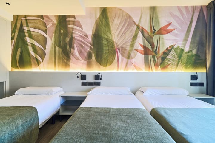 Sol y Miel Hostal