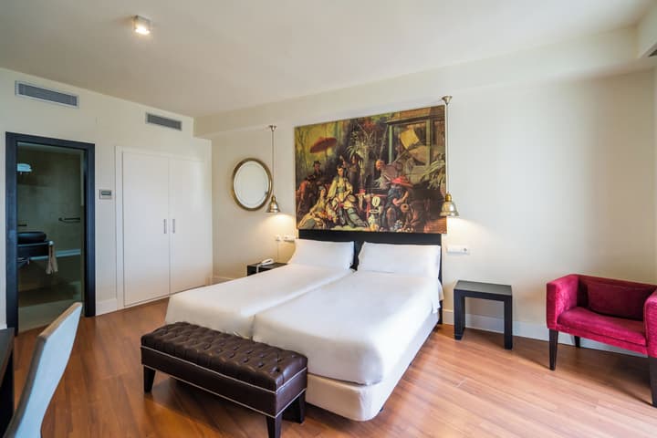 Hotel YIT El Postigo