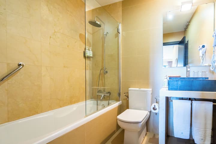 Hotel YIT El Postigo