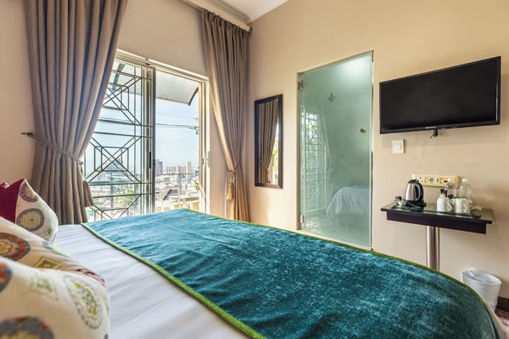 Signal Hill Lodge