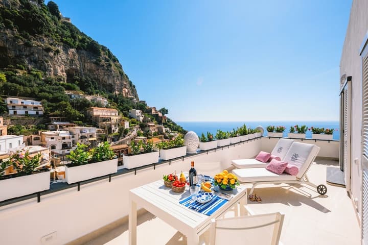 Villa Mary Suites