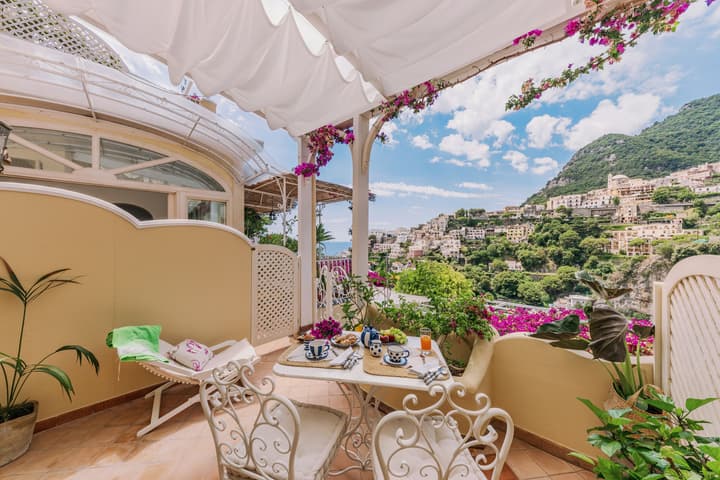 Villa Mary Suites