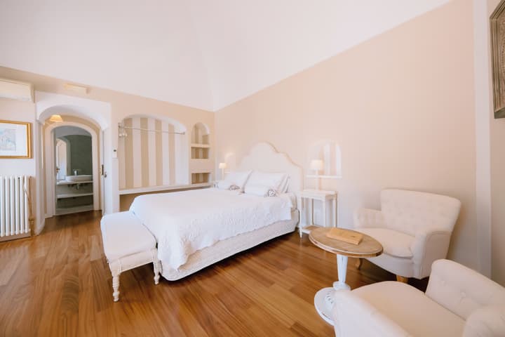 Villa Mary Suites