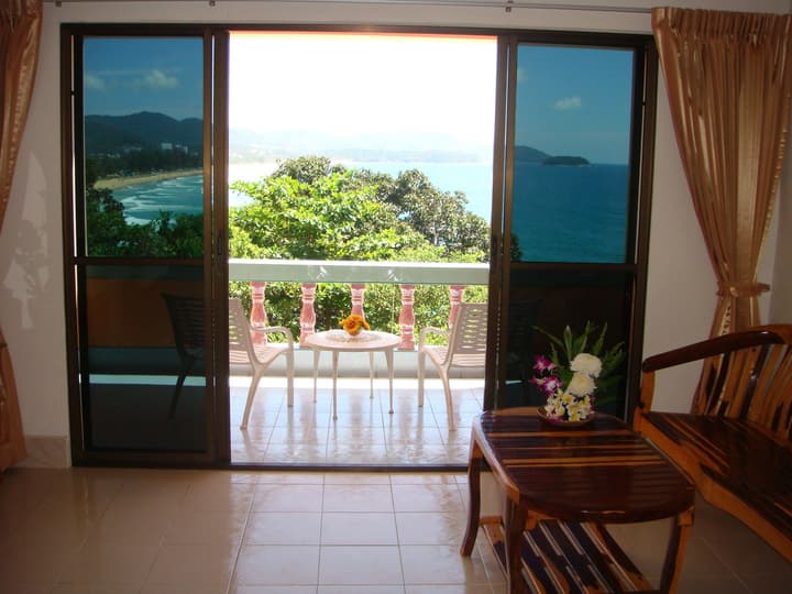 Baan Karon Hill Phuket Resort
