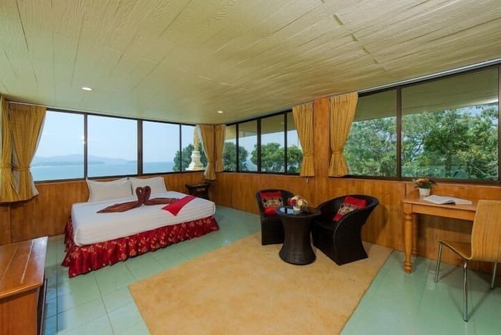 Baan Karon Hill Phuket Resort