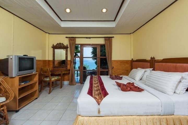 Baan Karon Hill Phuket Resort