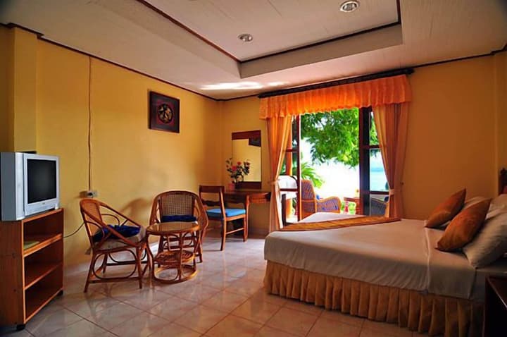 Baan Karon Hill Phuket Resort