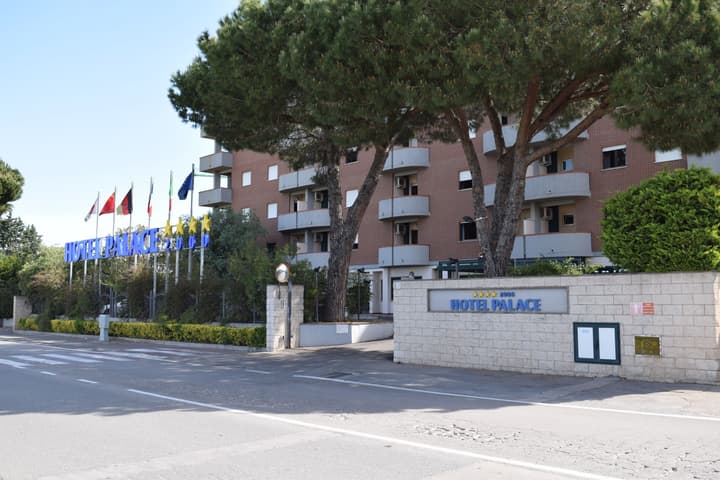 Hotel Palace 2000