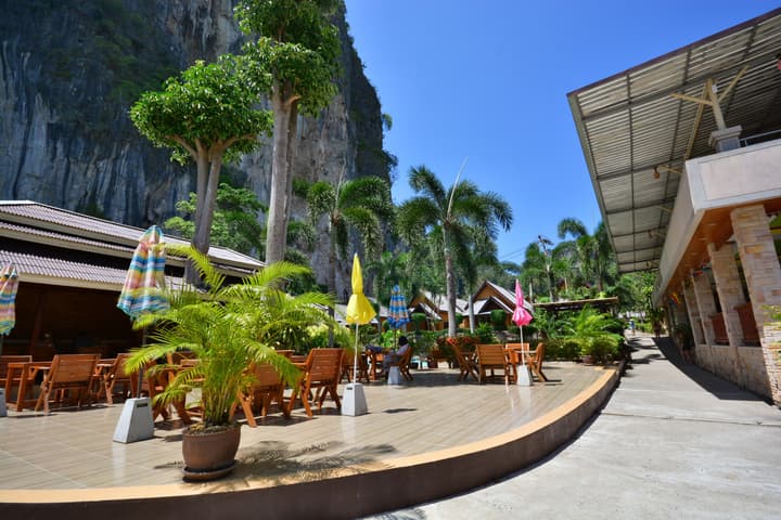 Diamond Cave Resort