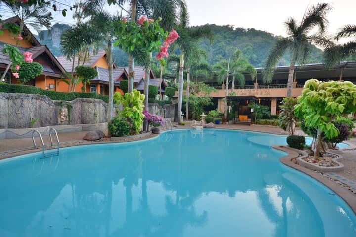 Diamond Cave Resort