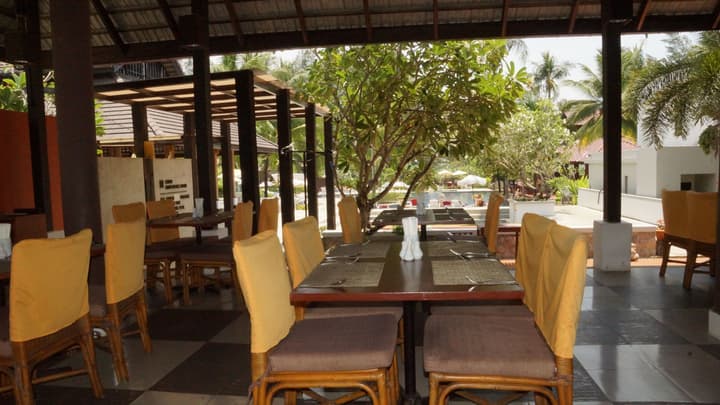 Palm Galleria Resort