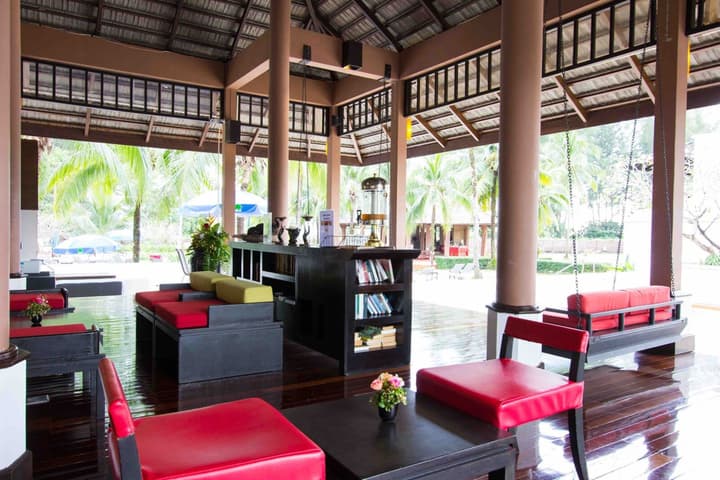 Palm Galleria Resort