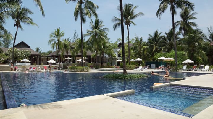 Palm Galleria Resort