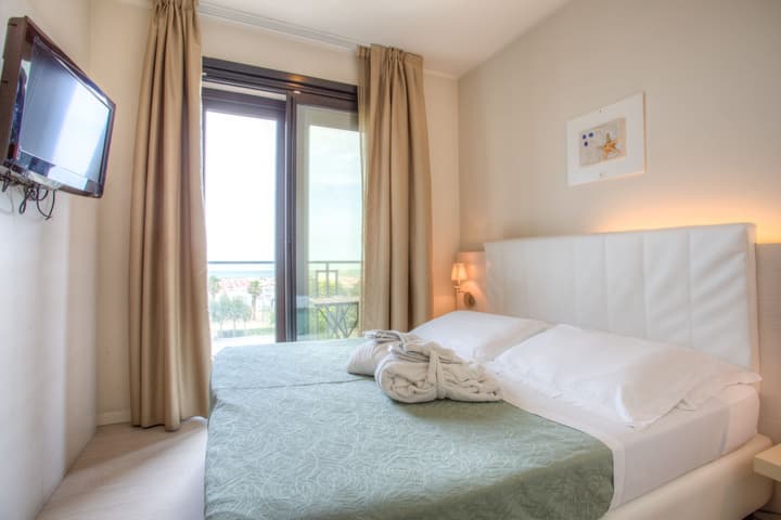 Ferretti Beach Hotel