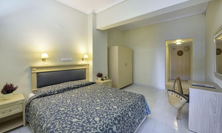 Mendi Hotel