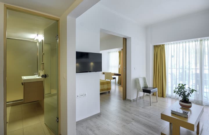Mendi Hotel