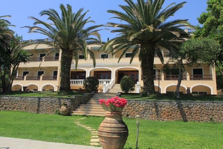 Fiori Hotel