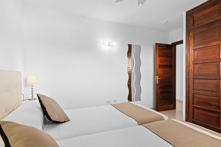 Paloma Beach Apartments