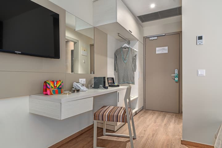 Ammon Zeus Luxury Beach Hotel