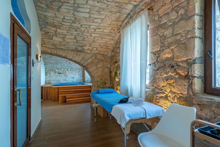 Ammon Zeus Luxury Beach Hotel