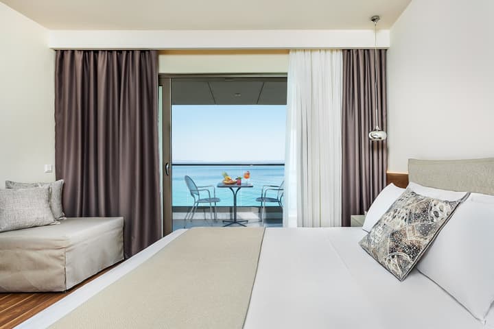 Ammon Zeus Luxury Beach Hotel