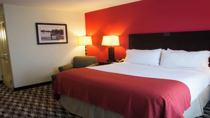 Holiday Inn St. Louis Fairview Heights by IHG