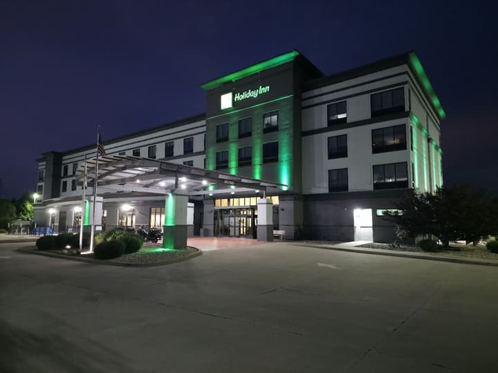 Holiday Inn St. Louis Fairview Heights by IHG