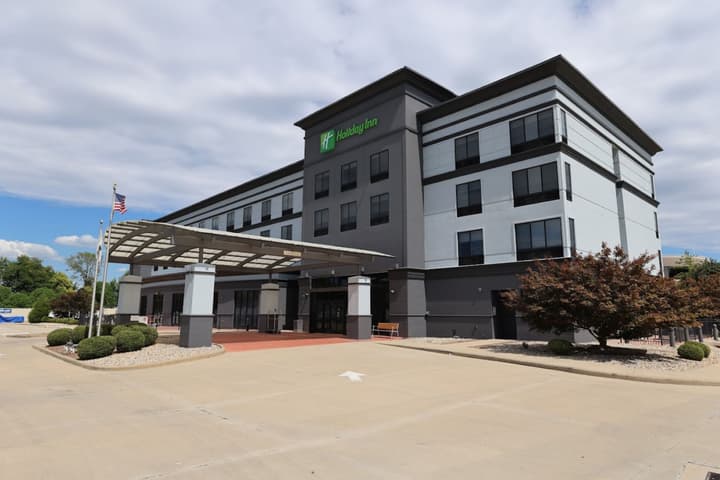 Holiday Inn St. Louis Fairview Heights by IHG