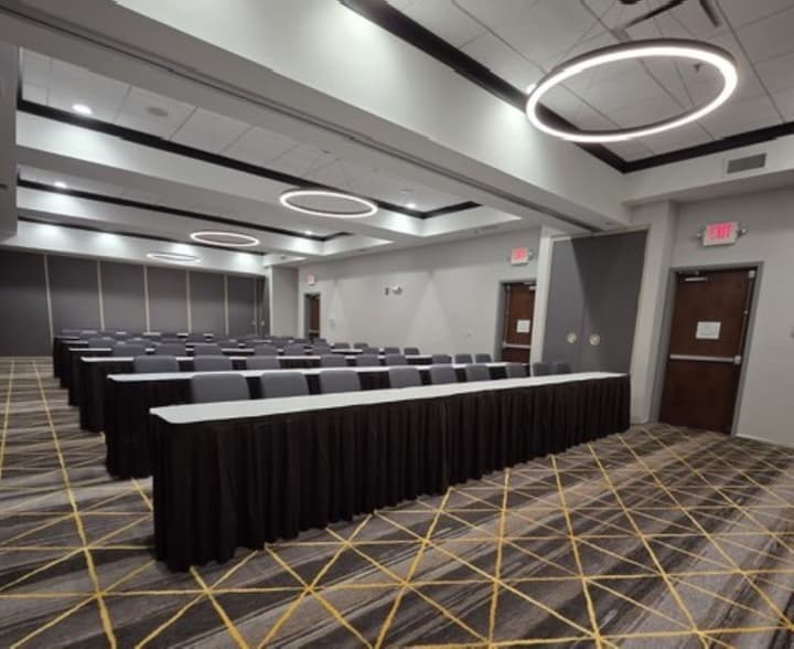 Holiday Inn St. Louis Fairview Heights by IHG