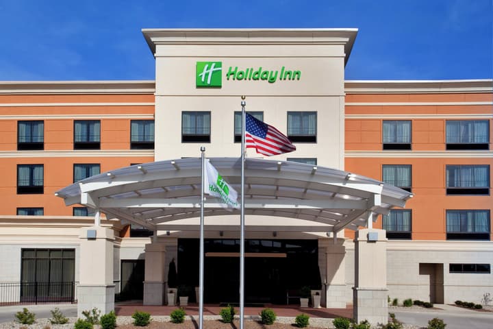 Holiday Inn St. Louis Fairview Heights by IHG