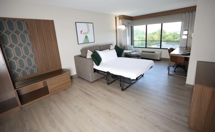 Holiday Inn St. Louis Fairview Heights by IHG