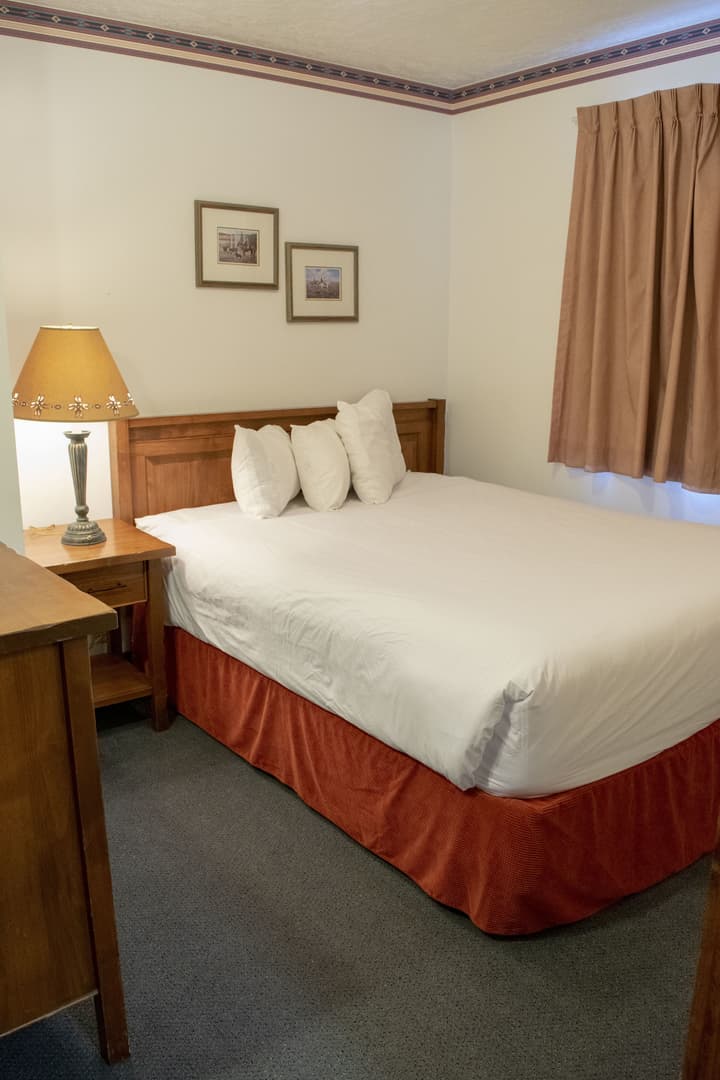 Aspen Village Inn