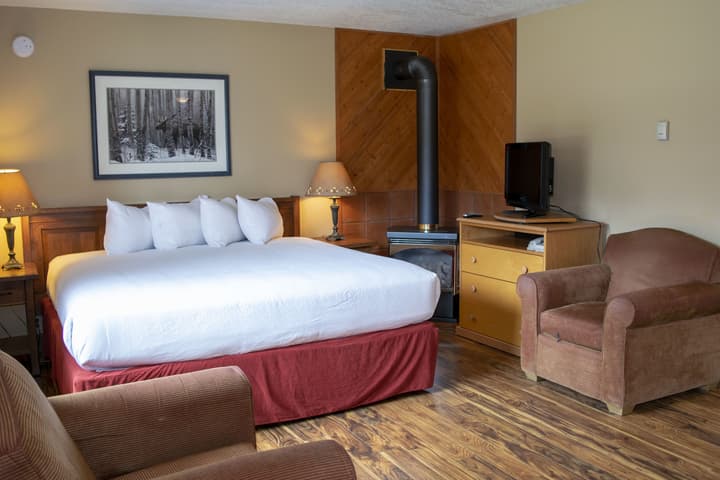 Aspen Village Inn