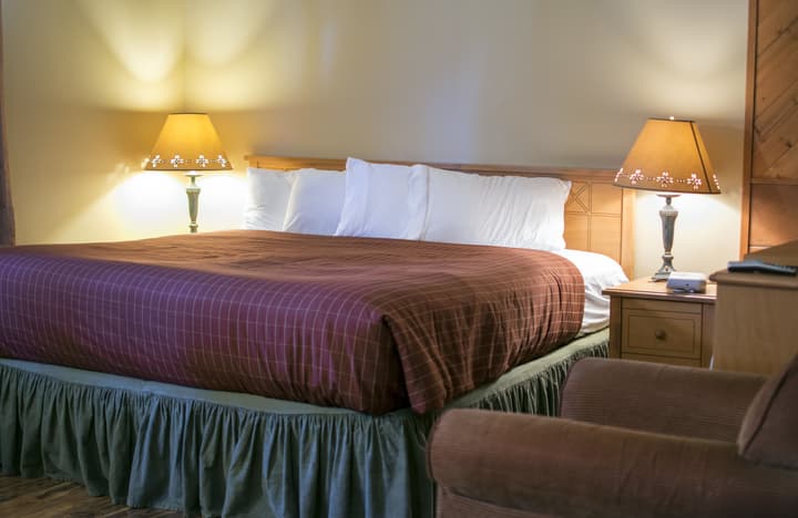 Aspen Village Inn
