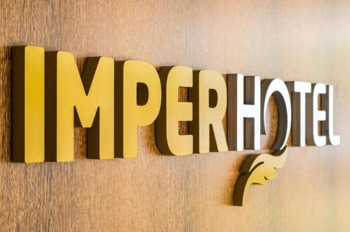 Imperhotel by Umbral