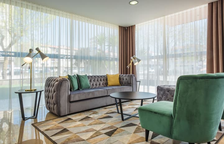 Imperhotel by Umbral