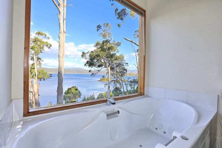 Stewarts Bay Lodge