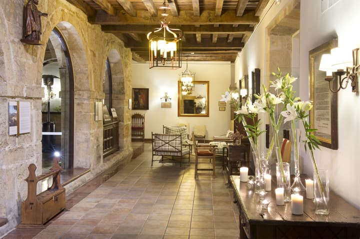 Parador De Cangas De Onis