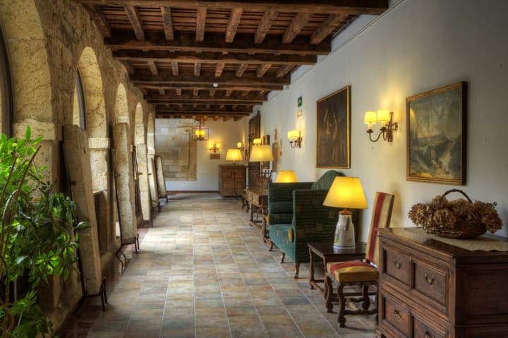 Parador De Cangas De Onis