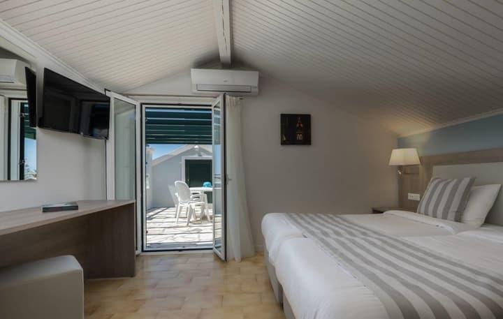 Acharavi Beach Hotel