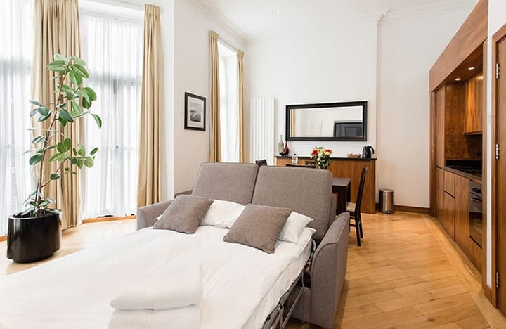 Presidential Apartments - Kensington