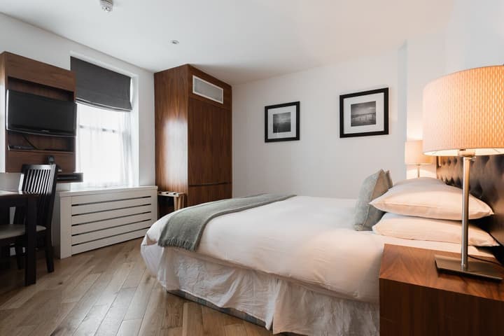 Presidential Apartments - Kensington