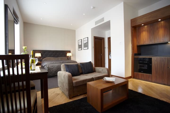 Presidential Apartments - Kensington