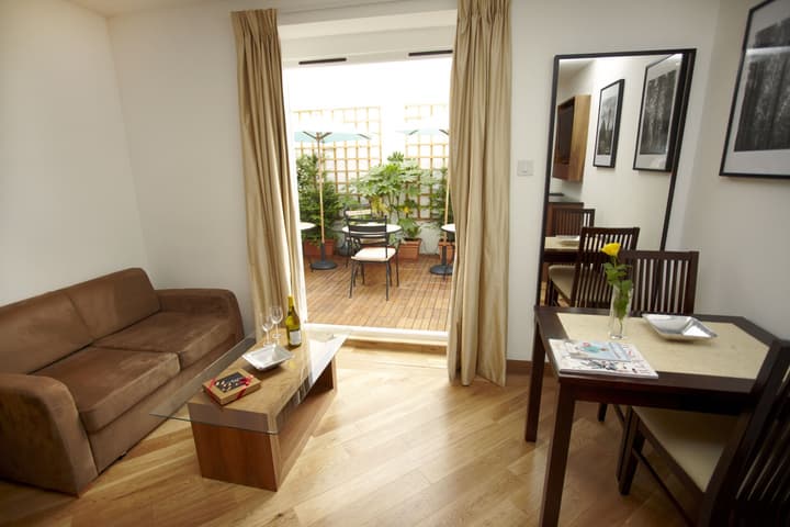 Presidential Apartments - Kensington