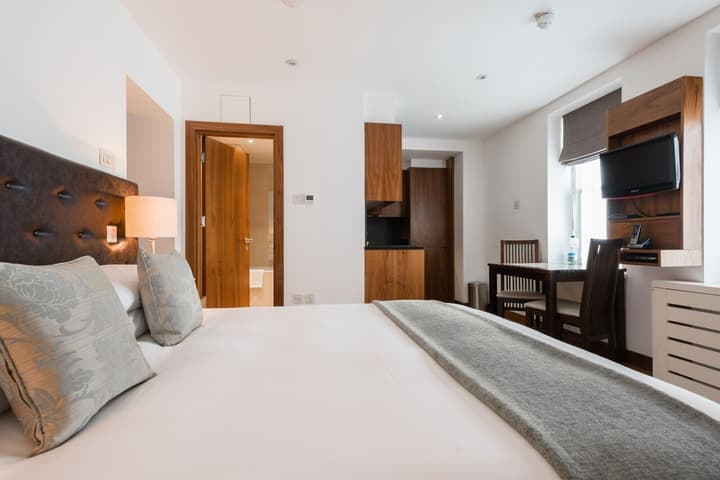 Presidential Apartments - Kensington