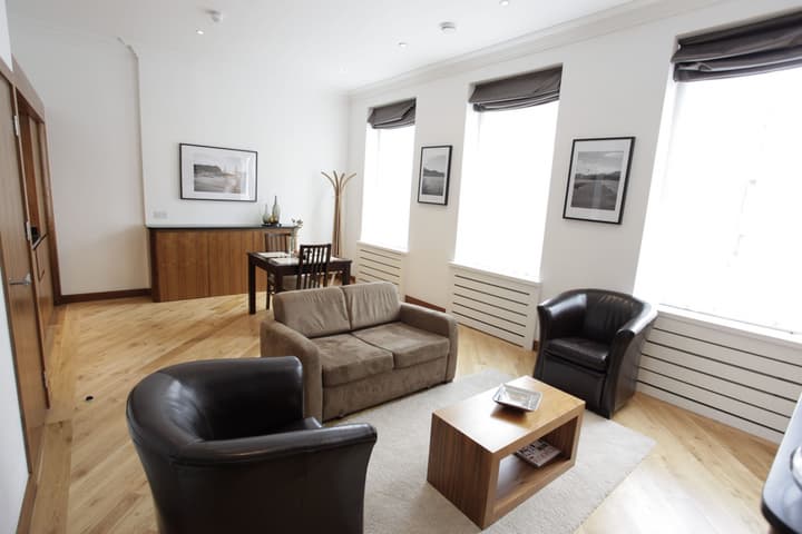 Presidential Apartments - Kensington