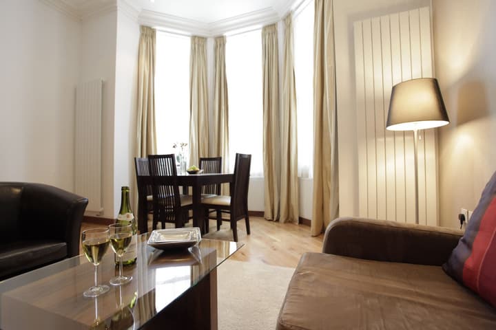 Presidential Apartments - Kensington