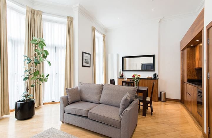 Presidential Apartments - Kensington