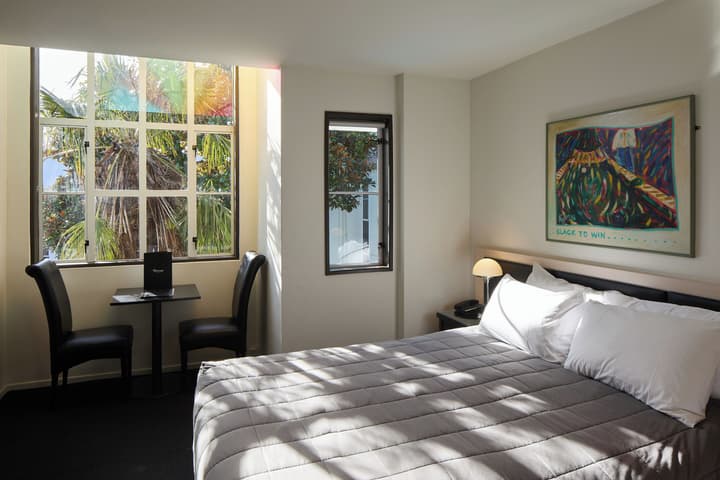 Pavilions Hotel
